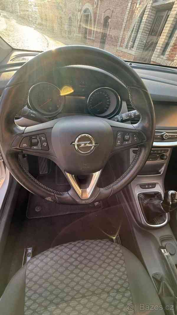 Opel Astra 1,4 SPORTS TOURER 2017 - foto 19