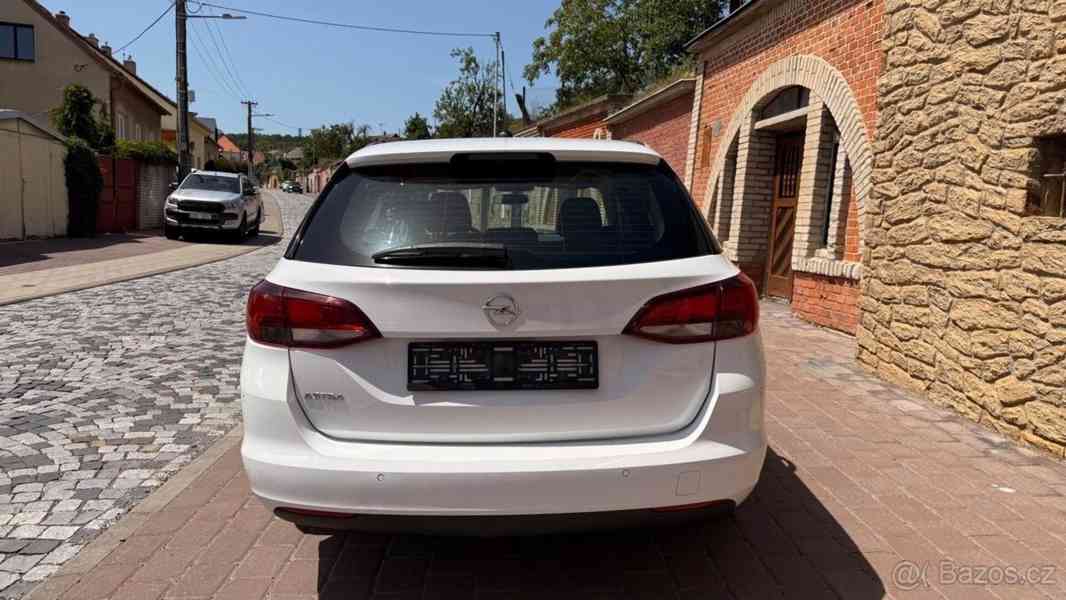 Opel Astra 1,4 SPORTS TOURER 2017 - foto 8