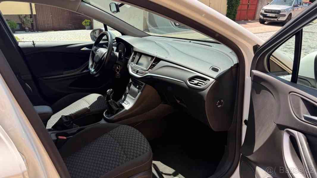 Opel Astra 1,4 SPORTS TOURER 2017 - foto 16