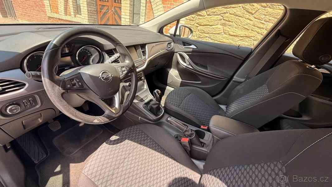 Opel Astra 1,4 SPORTS TOURER 2017 - foto 12