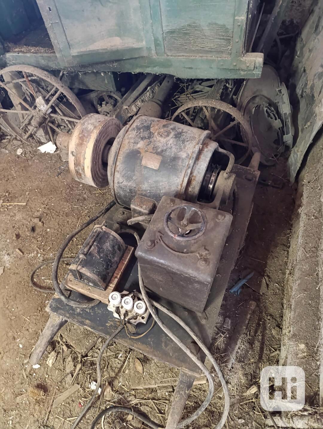 Elektromotory 4,4kW a 9kW + kladívkový šrotovník - foto 1