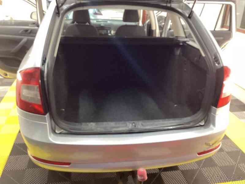 Škoda Octavia 1,6   Combi TDi 77 kw - foto 12
