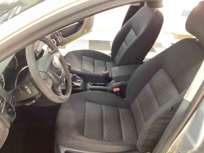 Škoda Octavia 1,6   Combi TDi 77 kw - foto 10