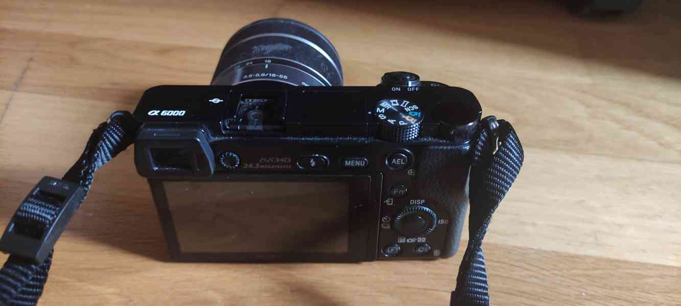 Sony Alpha A6000 + objektiv 18-55 mm - foto 3