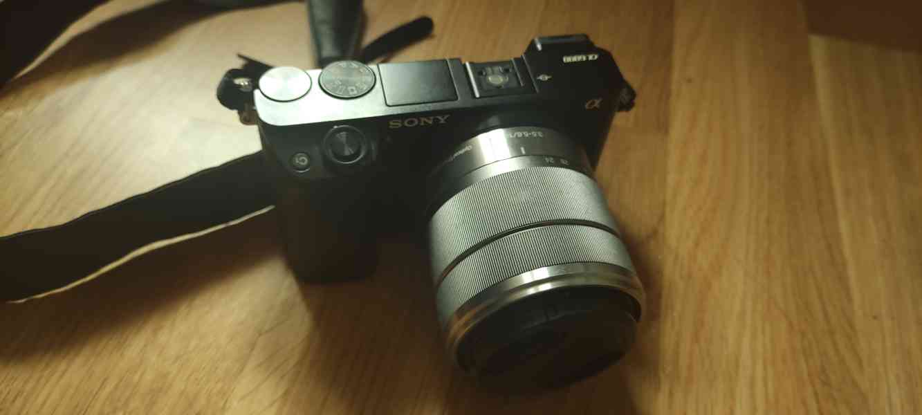 Sony Alpha A6000 + objektiv 18-55 mm - foto 1