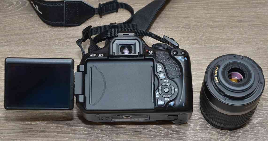 Canon EOS 600D + Objektiv EFS 18-55mm 5600 Exp. - foto 4