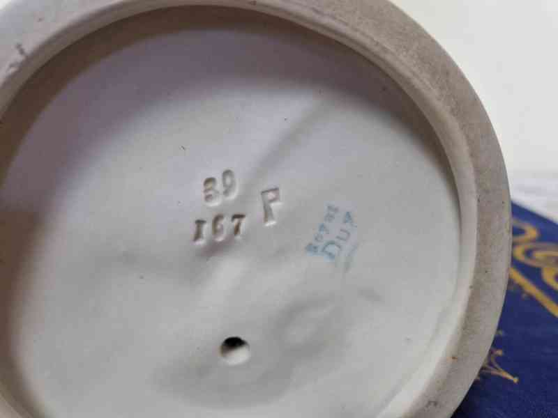 Dáma v šatech Tanečnice Royal Dux - foto 10