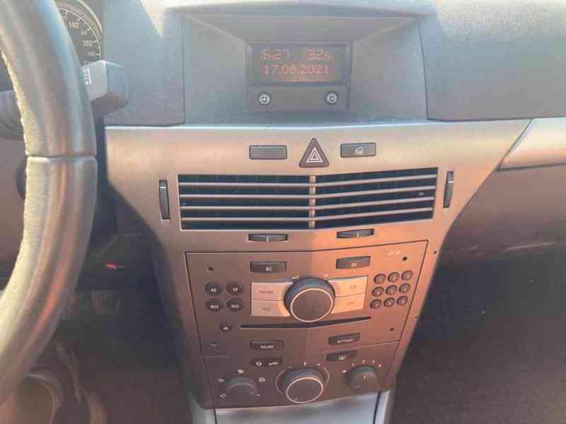 Prodám opel astra 1,9cdti, r.v 2005 - foto 2