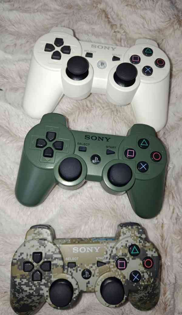 PS3 ovladač.. cena 800kč. Ks. Čti popisek.
