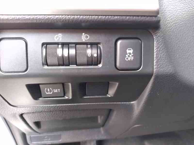 SUBARU XV 2.0 D AWD MANUÁL - foto 22