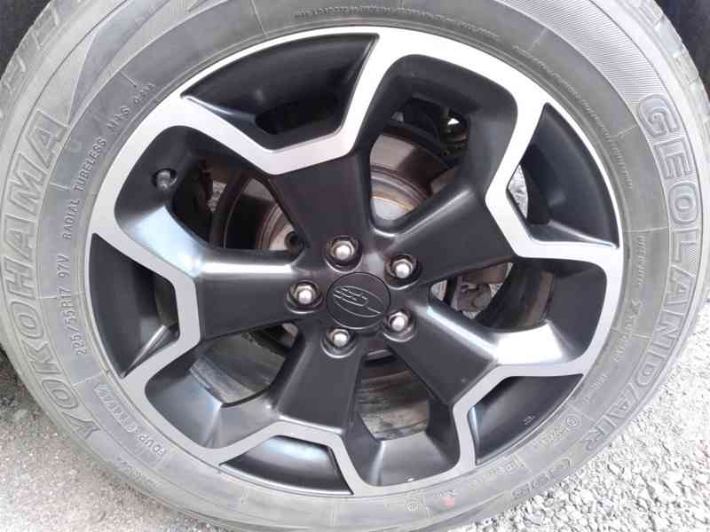 SUBARU XV 2.0 D AWD MANUÁL - foto 36