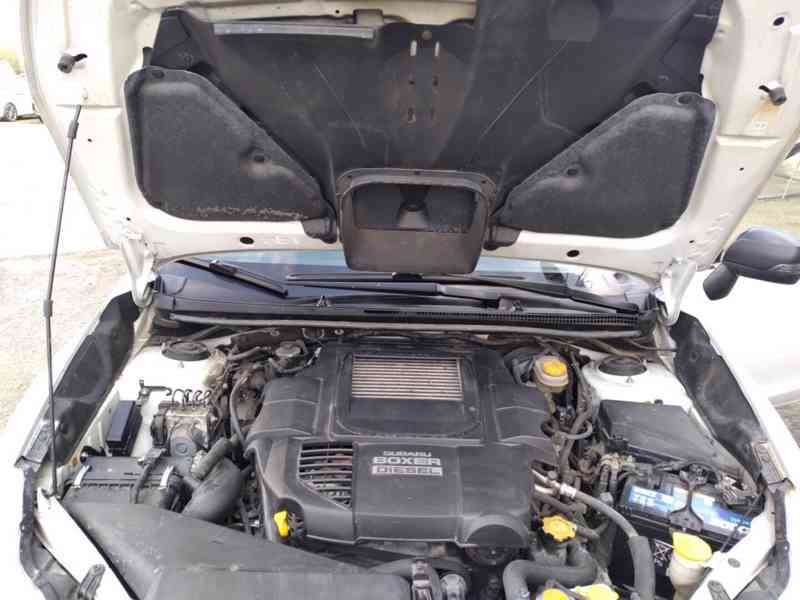SUBARU XV 2.0 D AWD MANUÁL - foto 29