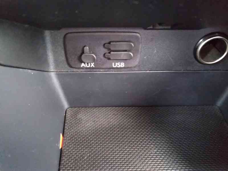 SUBARU XV 2.0 D AWD MANUÁL - foto 25