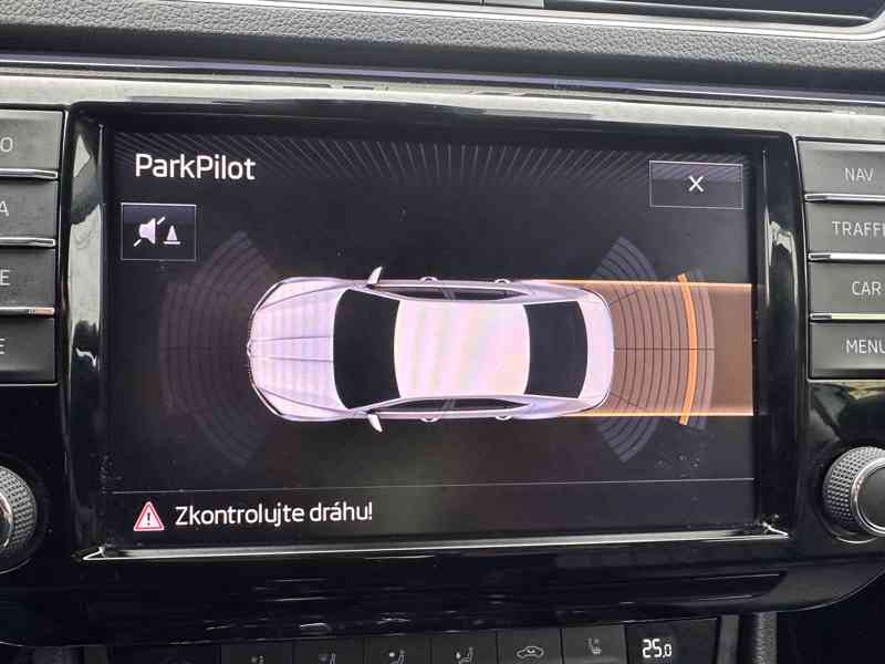 Škoda Superb 2.0 TDI 140kW/L&K/ČR/DPH/1Maj - foto 27