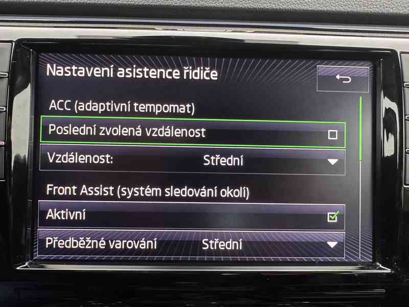 Škoda Superb 2.0 TDI 140kW/L&K/ČR/DPH/1Maj - foto 38