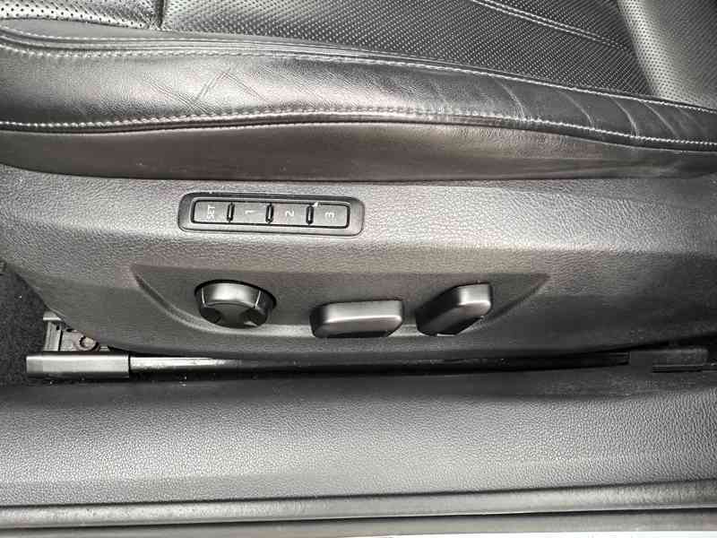 Škoda Superb 2.0 TDI 140kW/L&K/ČR/DPH/1Maj - foto 13