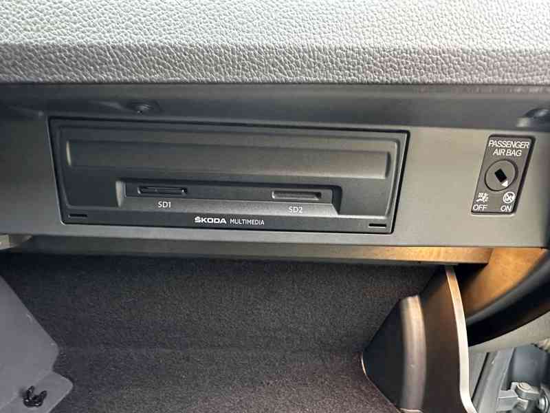 Škoda Superb 2.0 TDI 140kW/L&K/ČR/DPH/1Maj - foto 46