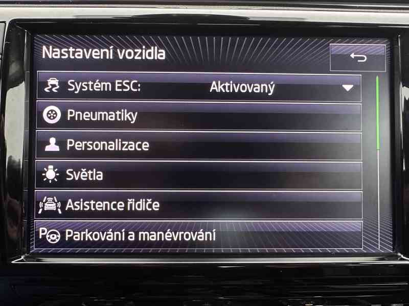 Škoda Superb 2.0 TDI 140kW/L&K/ČR/DPH/1Maj - foto 37