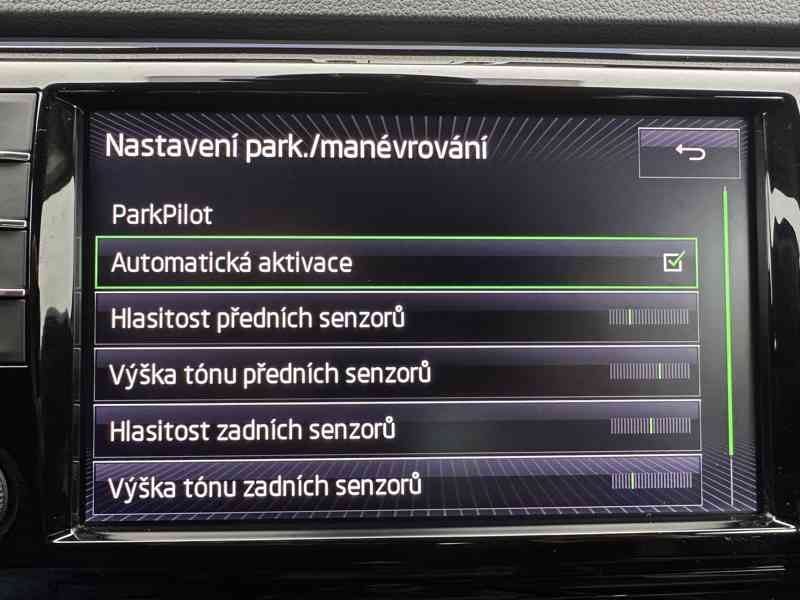 Škoda Superb 2.0 TDI 140kW/L&K/ČR/DPH/1Maj - foto 39