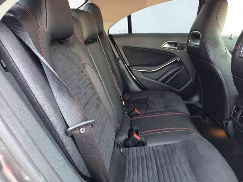 MERCEDES Benz CLA 220CDI 4Matic SPORT 1 majitel ČR - foto 19