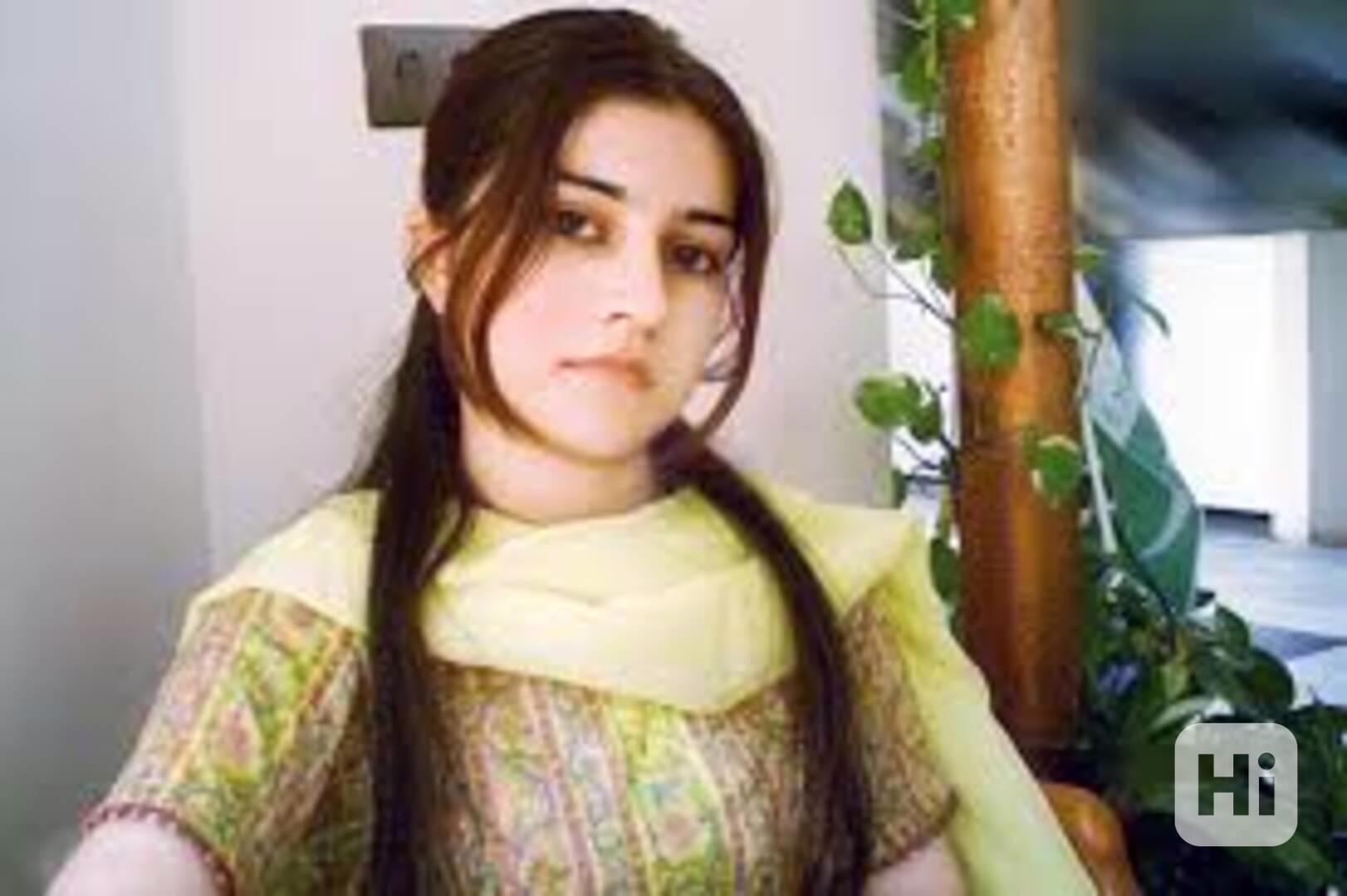 Call Girls in Karachi 03280833300 Sexy Escorts - foto 1