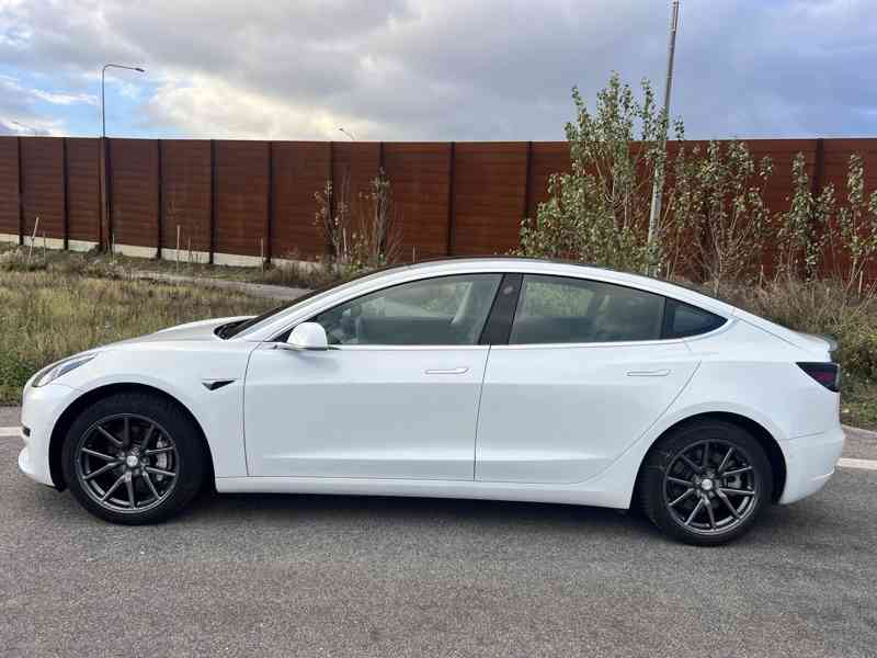 Tesla model 3 Standard Range Plus - foto 17