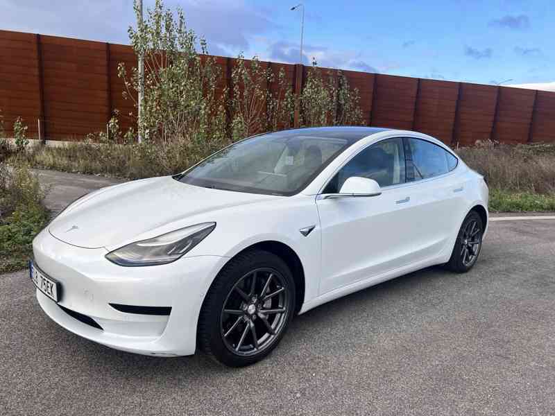 Tesla model 3 Standard Range Plus - foto 16