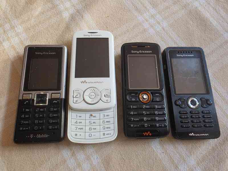 Mobilní tlačítkové telefony Sony Ericsson - foto 2