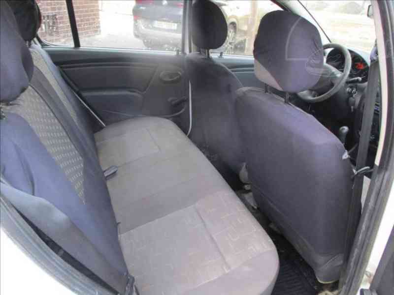 Dacia Sandero 1,4 MPi - foto 9