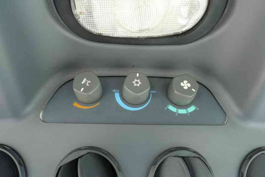 Traktor Deutz Agrokid 230 4wd - foto 12