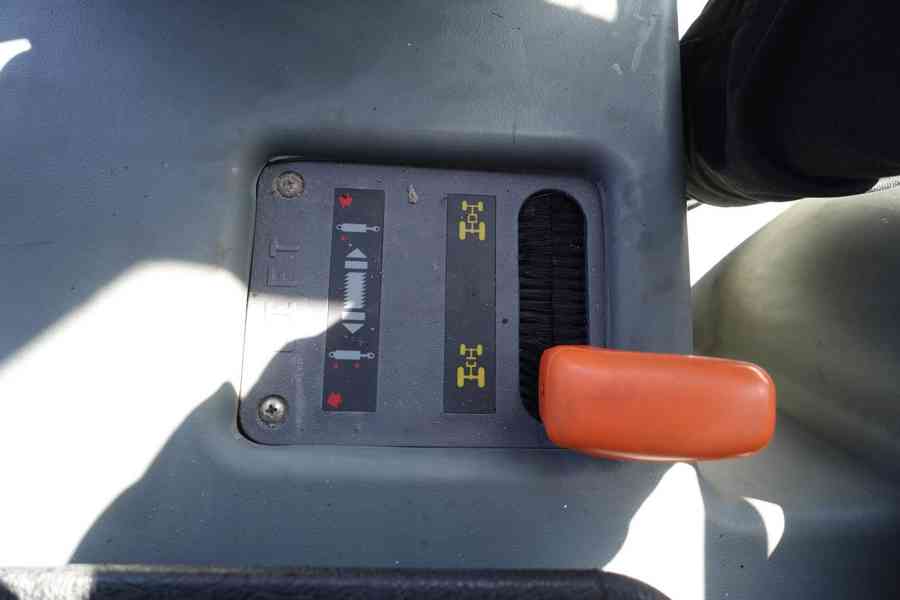 Traktor Deutz Agrokid 230 4wd - foto 9