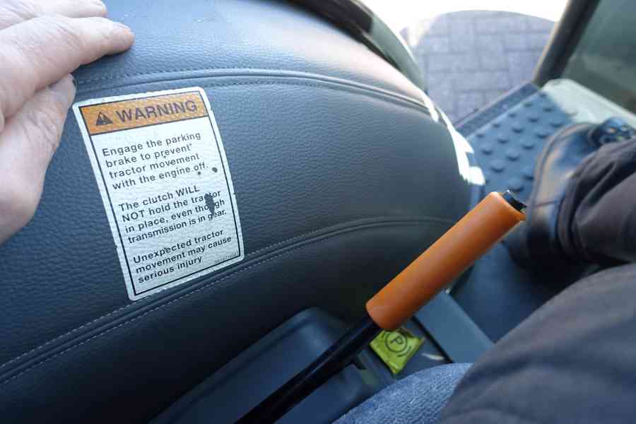 Traktor Deutz Agrokid 230 4wd - foto 13