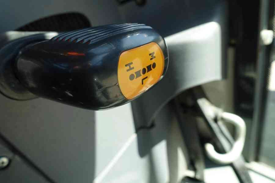 Traktor Deutz Agrokid 230 4wd - foto 7