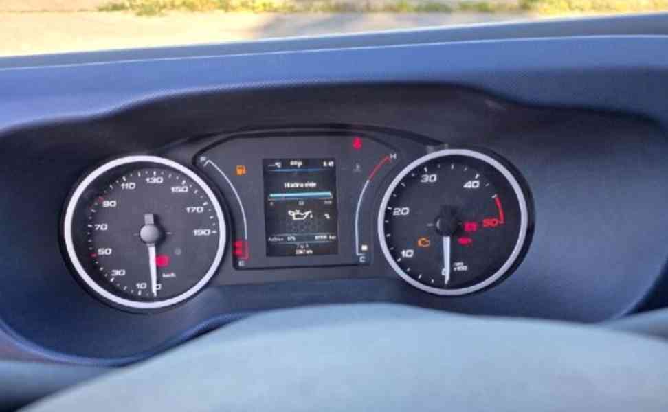 3.5t 2.3D 115kW automat IVECO Daily 35C16 dodávka skříň - foto 6