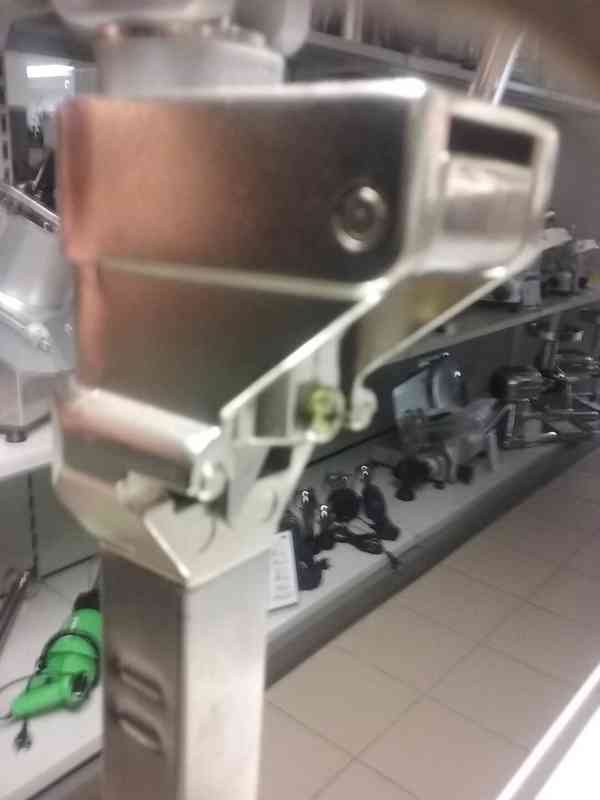 Otvírák na konzervy stolní - foto 2