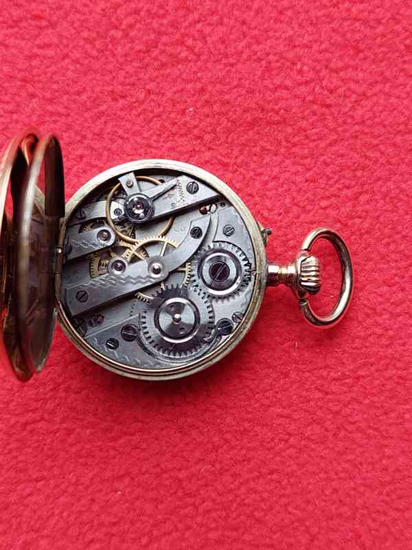 Zlaté dámské hodinky s řetízkem - foto 6