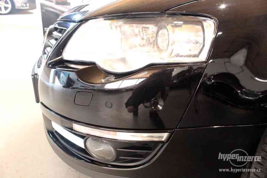 VW Passat B6 2.0 TDI DSG 125kW Exclusive Navi - foto 12