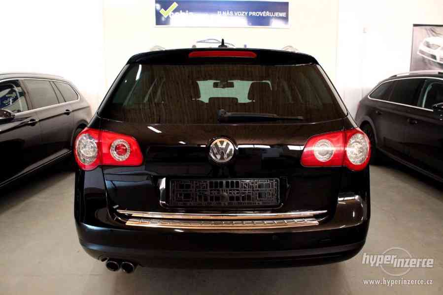 VW Passat B6 2.0 TDI DSG 125kW Exclusive Navi - foto 17