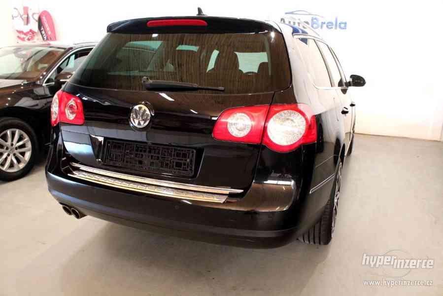 VW Passat B6 2.0 TDI DSG 125kW Exclusive Navi - foto 18