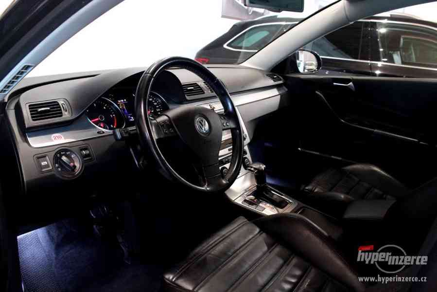 VW Passat B6 2.0 TDI DSG 125kW Exclusive Navi - foto 23