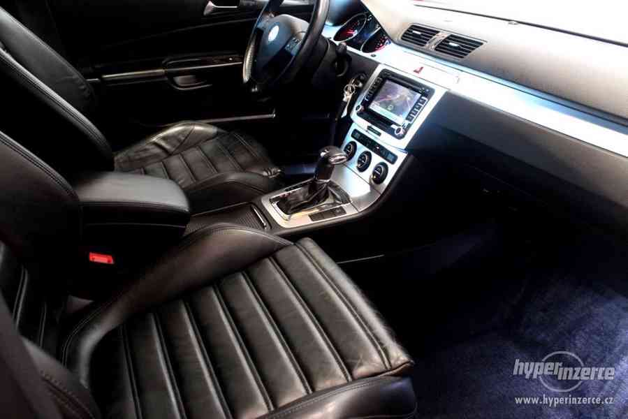 VW Passat B6 2.0 TDI DSG 125kW Exclusive Navi - foto 31