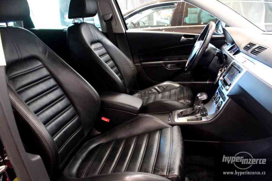 VW Passat B6 2.0 TDI DSG 125kW Exclusive Navi - foto 32