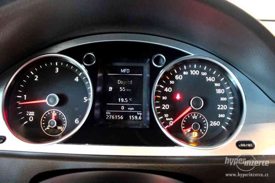 VW Passat B6 2.0 TDI DSG 125kW Exclusive Navi - foto 42