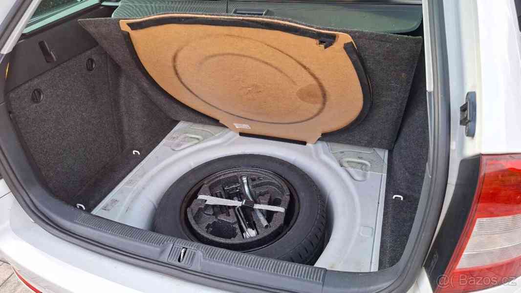 Škoda Octavia 2,0   tdi - foto 9