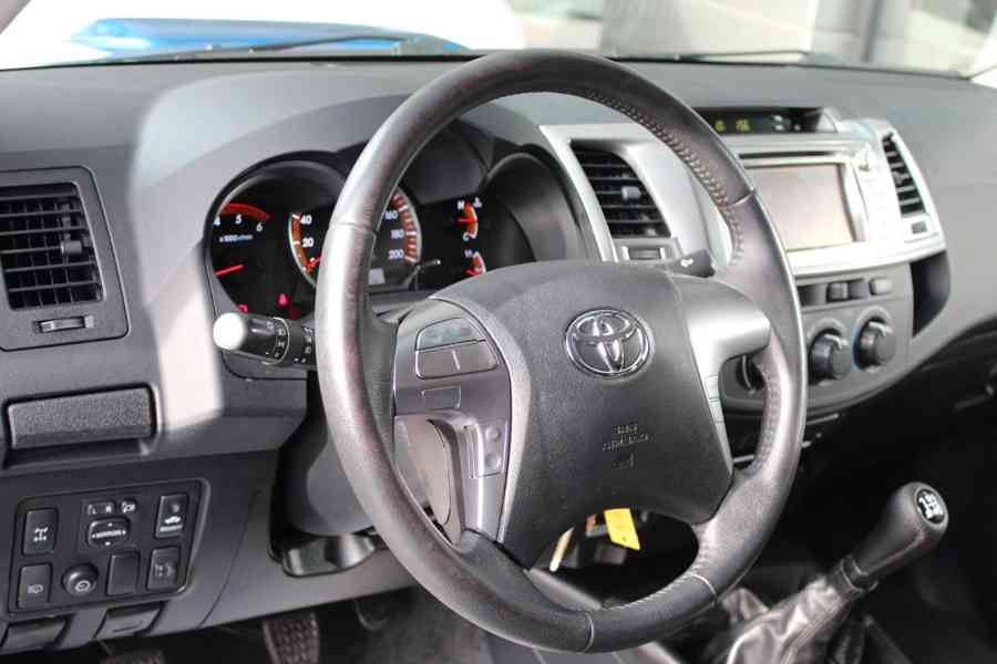 Toyota Hilux 2,5D4D Double Cab Comfort 106kw - foto 10