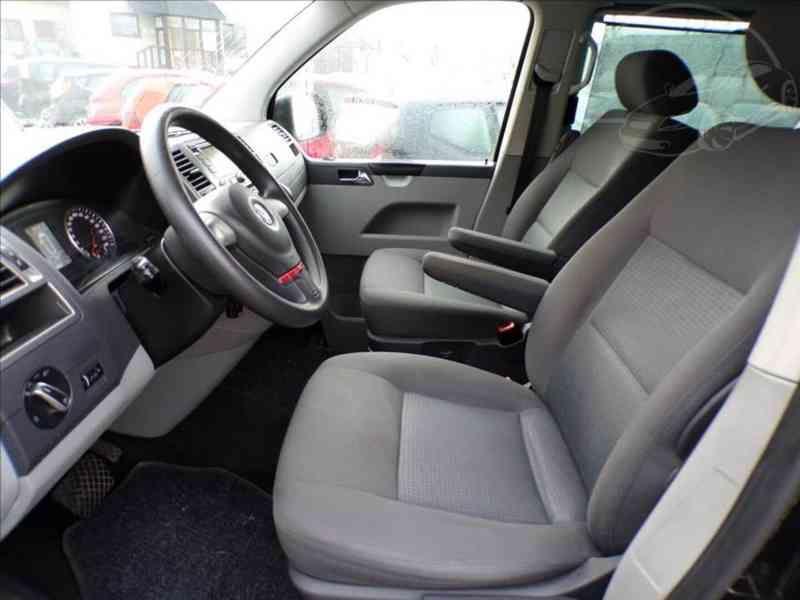 Volkswagen Caravelle 2,0 TDI AUTOMAT,TAŽNÉ ZAŘÍZENÍ - foto 8