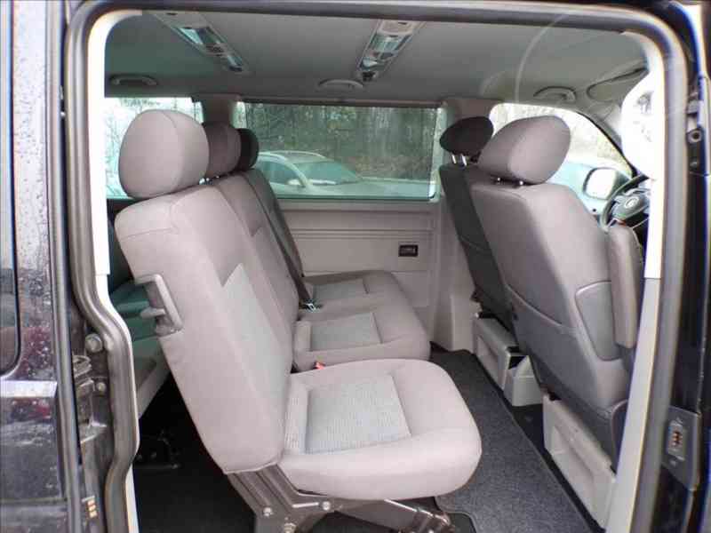 Volkswagen Caravelle 2,0 TDI AUTOMAT,TAŽNÉ ZAŘÍZENÍ - foto 11