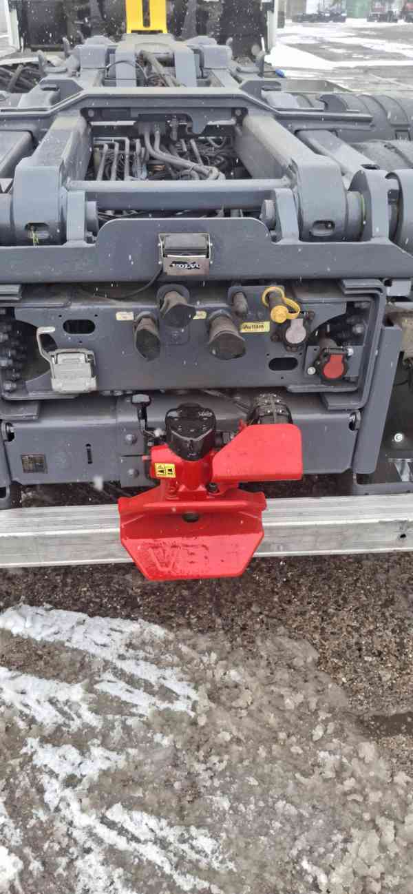 Hákový nosič kontejnerů Volvo 5800 FH 540 - foto 19