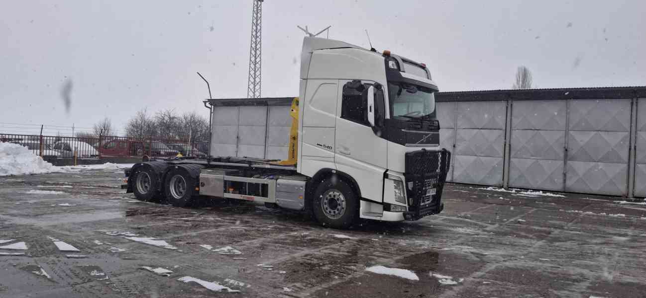 Hákový nosič kontejnerů Volvo 5800 FH 540 - foto 14