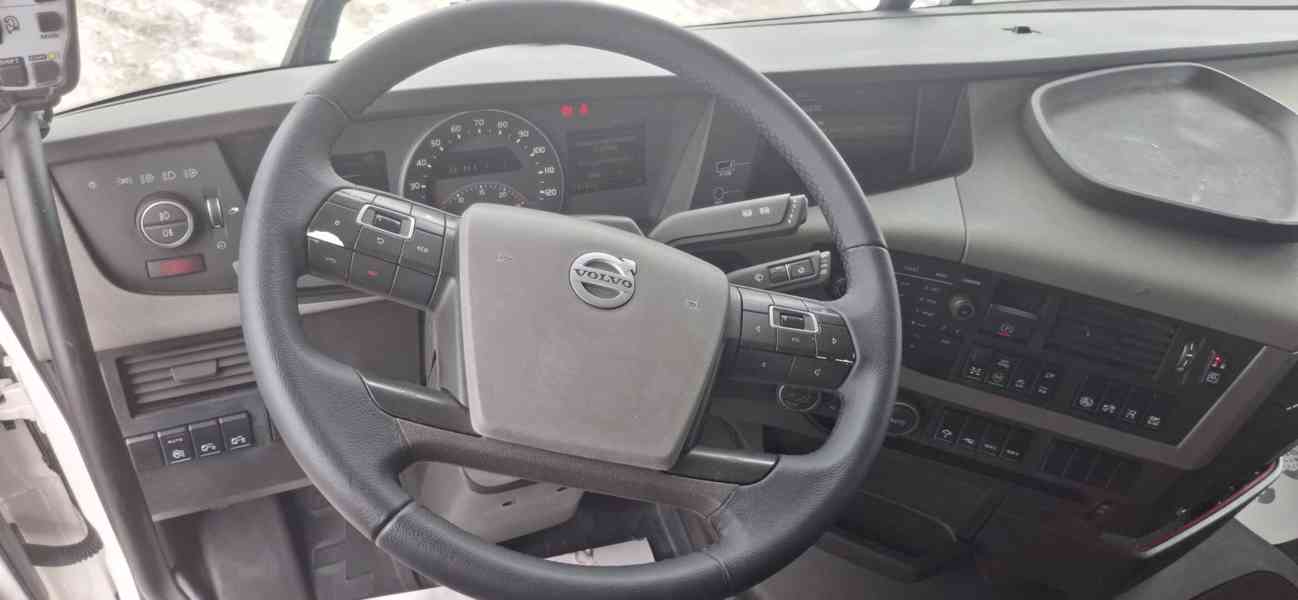 Hákový nosič kontejnerů Volvo 5800 FH 540 - foto 4